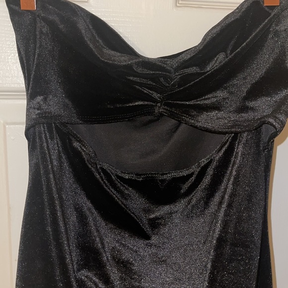 Dress - Picture 3 of 4